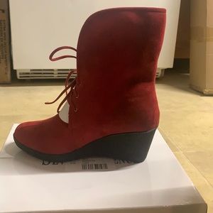 Seventh Avenue Lined Bootie Red in color. Size 12M